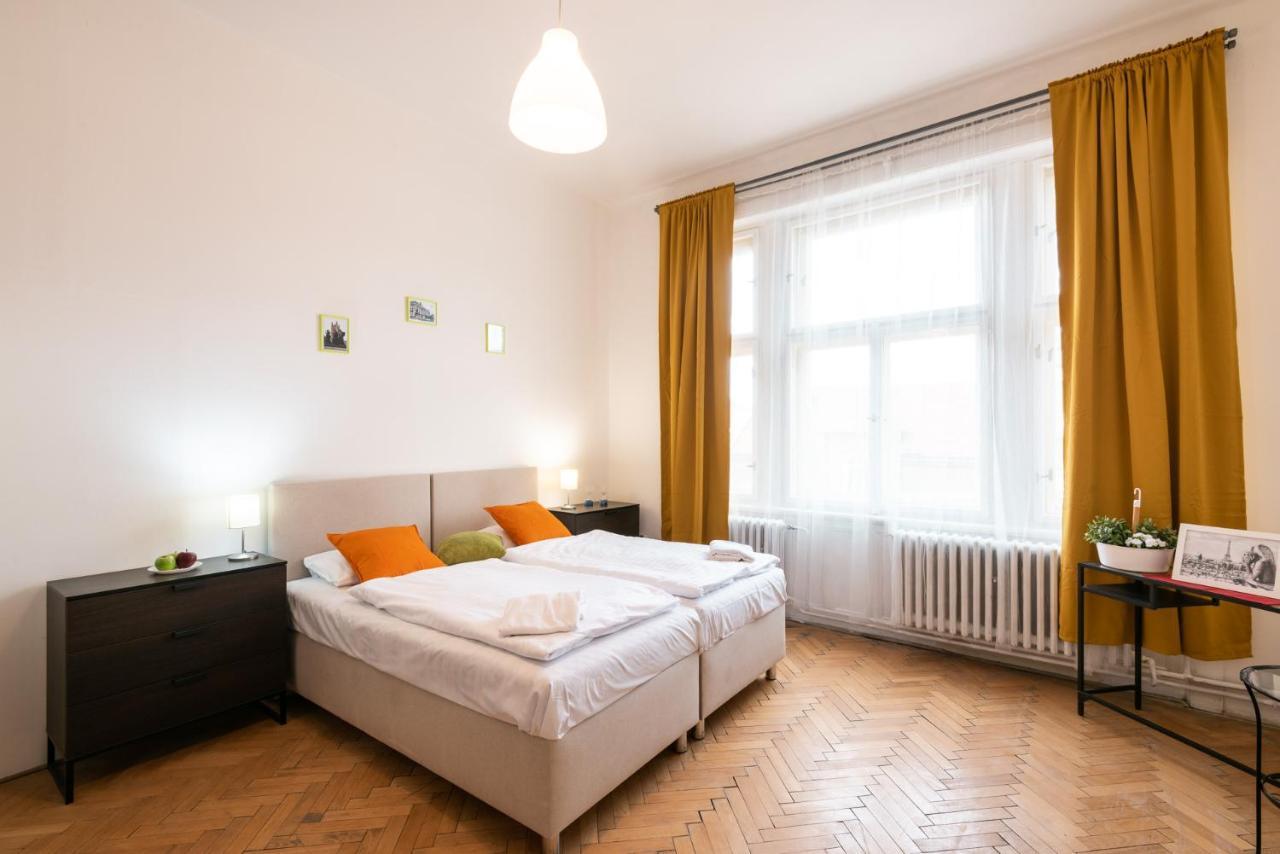Narodni Apartments Прага Екстериор снимка