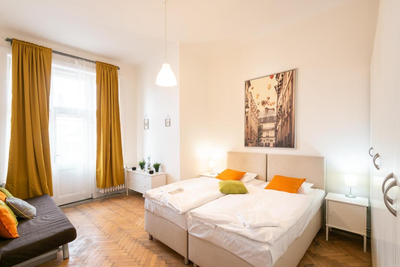 Narodni Apartments Прага Екстериор снимка