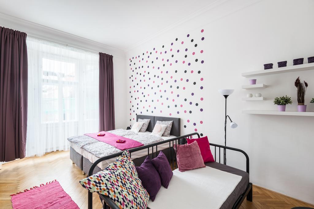 Narodni Apartments Прага Екстериор снимка
